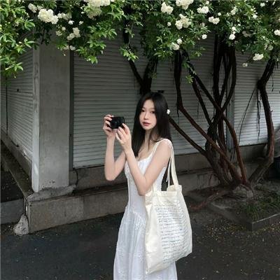 隔壁的吸血鬼美眉